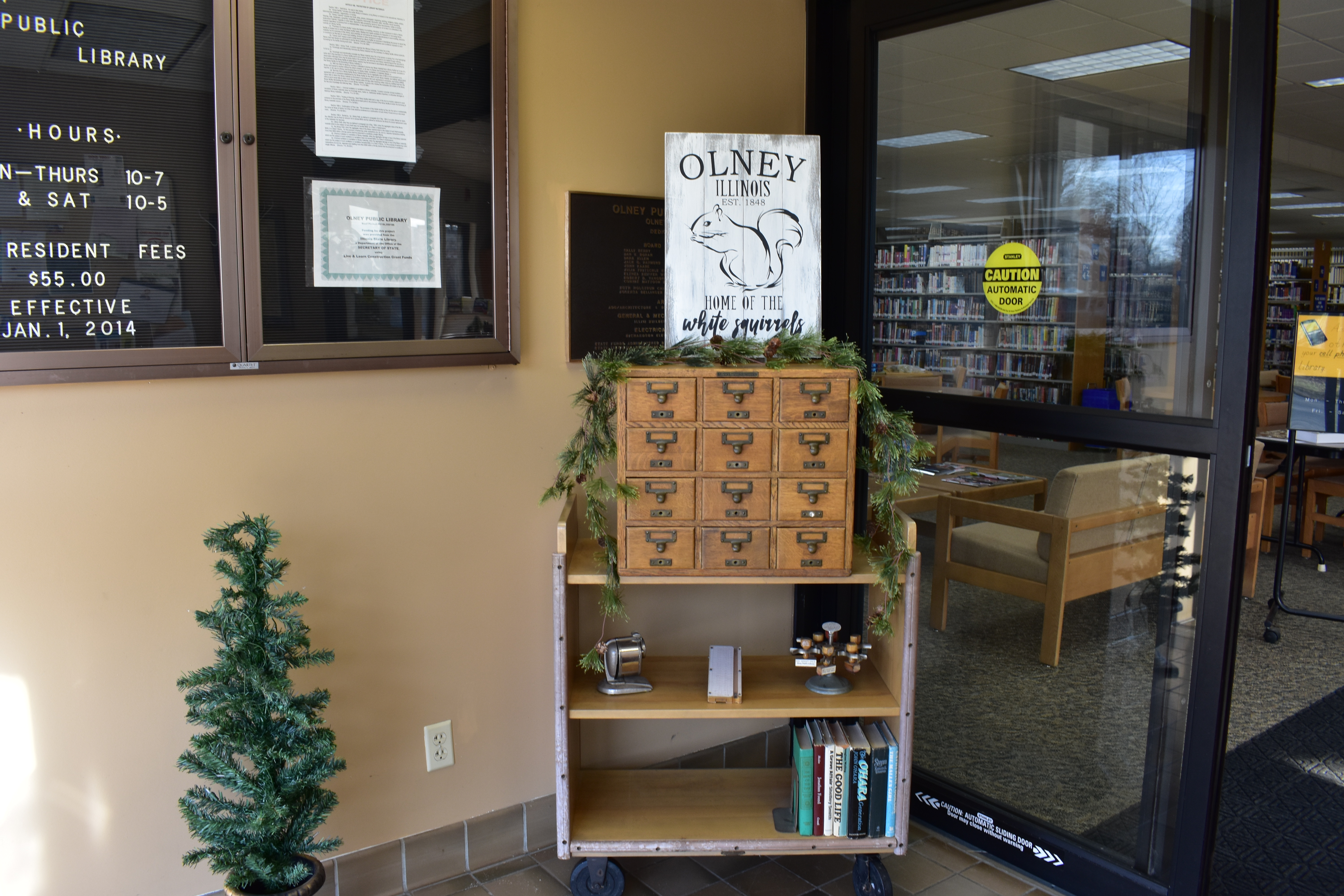 Picture of the Inside of the lIbrary 5