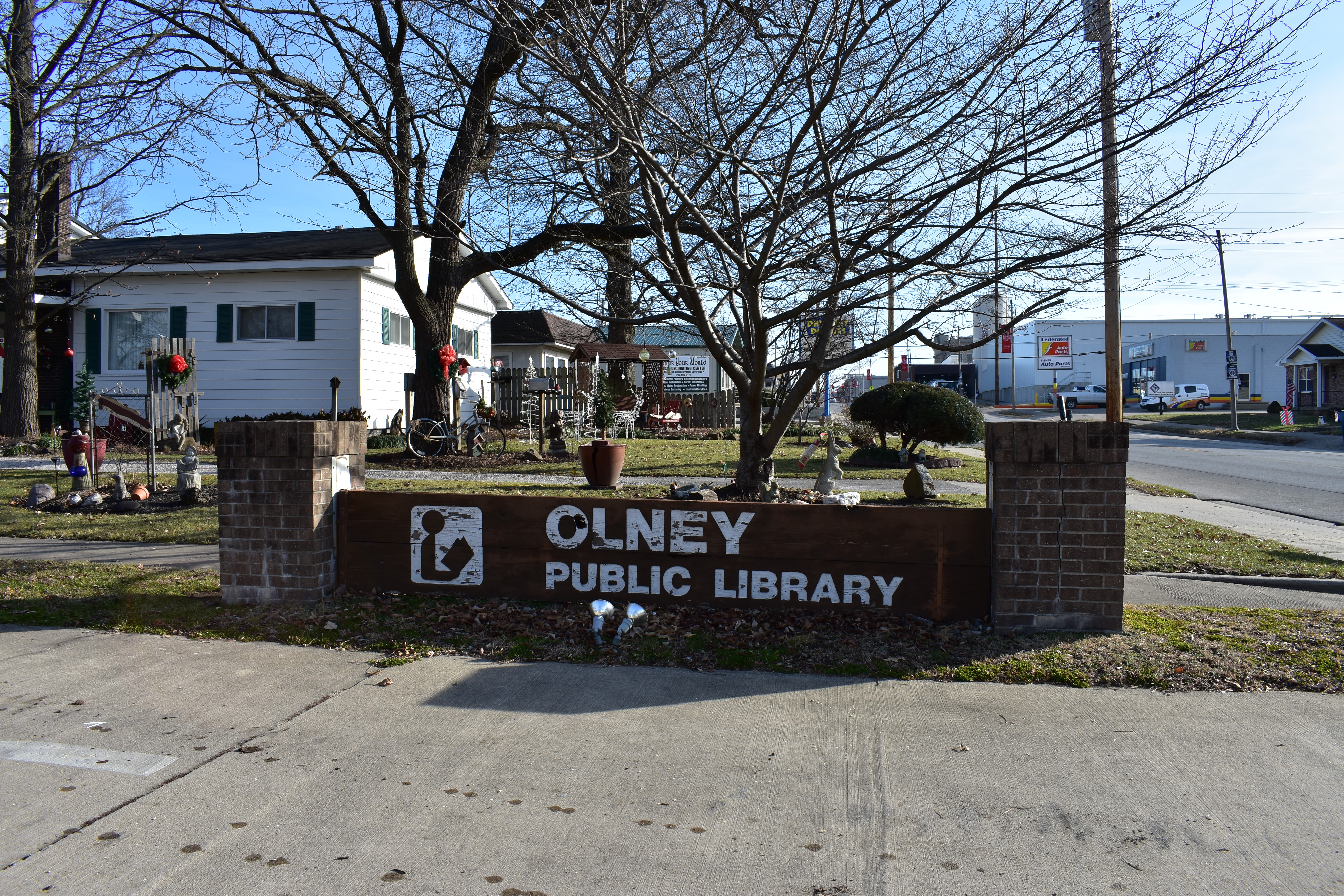 Picture of the outside of the lIbrary 1